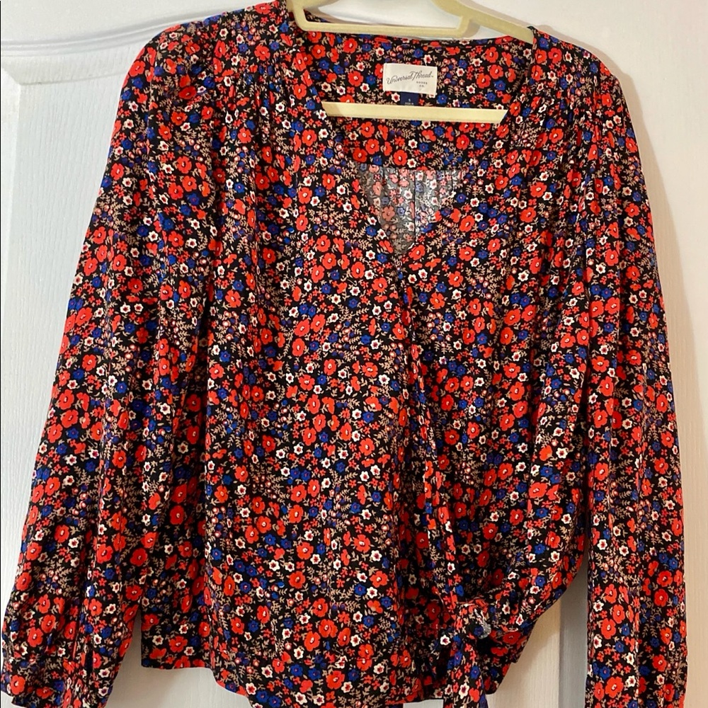 Super cute flowered boho top